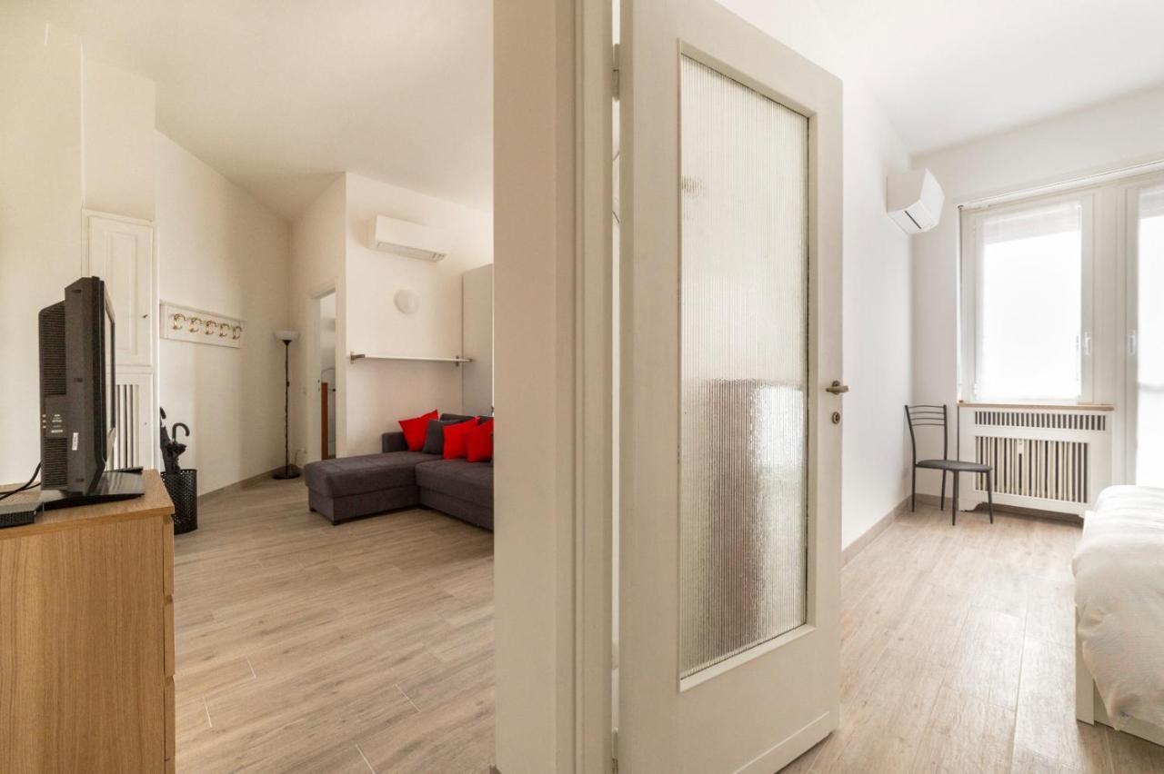 Sant'Ambrogio Bright Apartment With Terrace Μιλάνο Εξωτερικό φωτογραφία